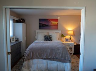 200 Rosecrans Ave APT C, Manhattan Beach, CA 90266