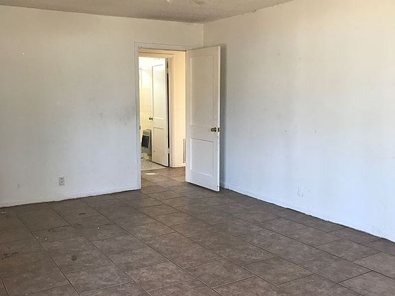 3rd image of 419 N 24th St