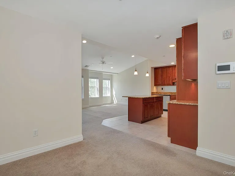 34 Della Dr — Photo 18