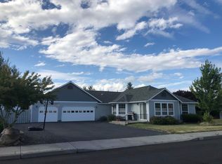 3251 SW 35th St, Redmond, OR 97756