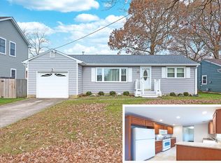 2525 Honeysuckle Ln, Point Pleasant Beach, NJ 08742