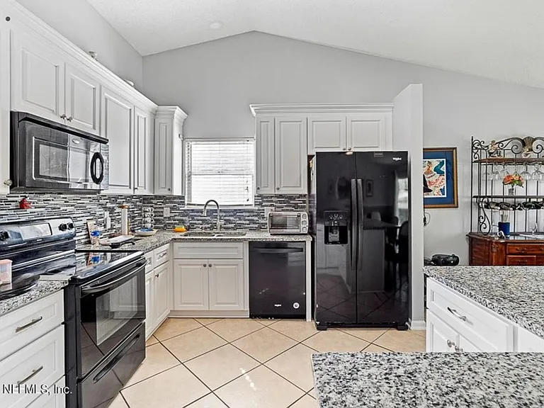 11270 Kinrose Ct — Photo 4