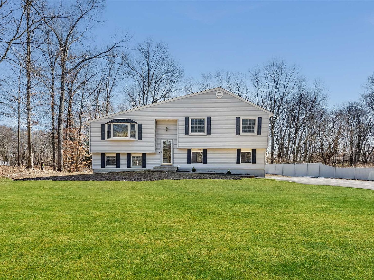 40 Queen Anne Ln, Wappingers Falls, NY 12590 Zillow