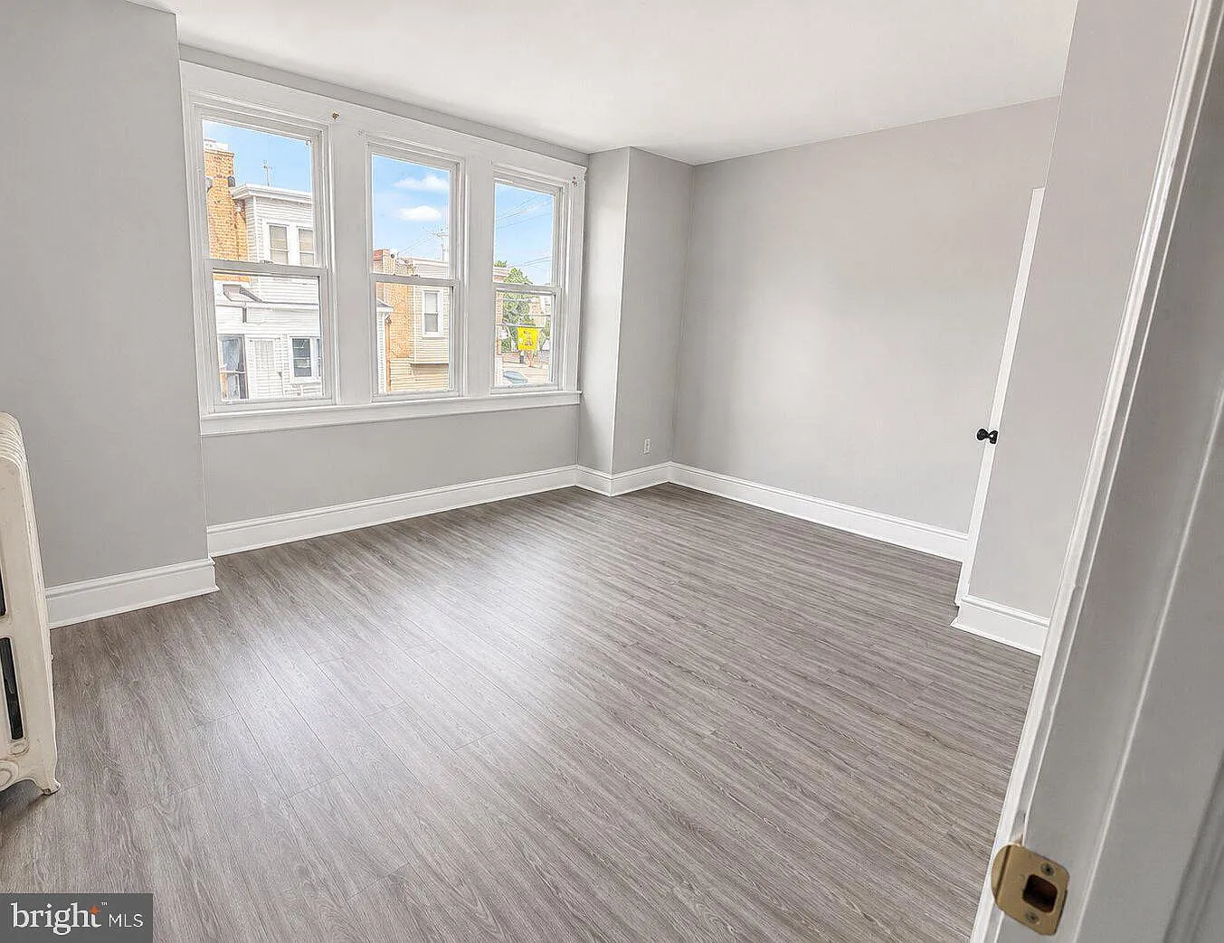 5 bed, 1034 sqft, $1,725 — Photo 1