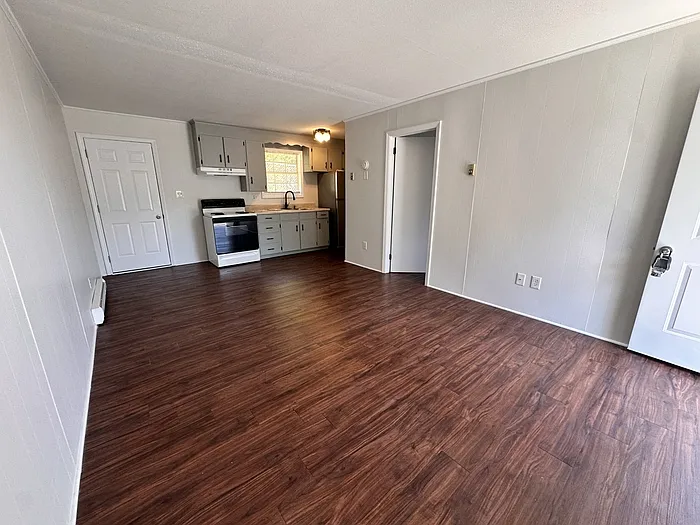 Building Photo - 516 E Charles St #1