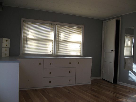 South bedroom - looking west