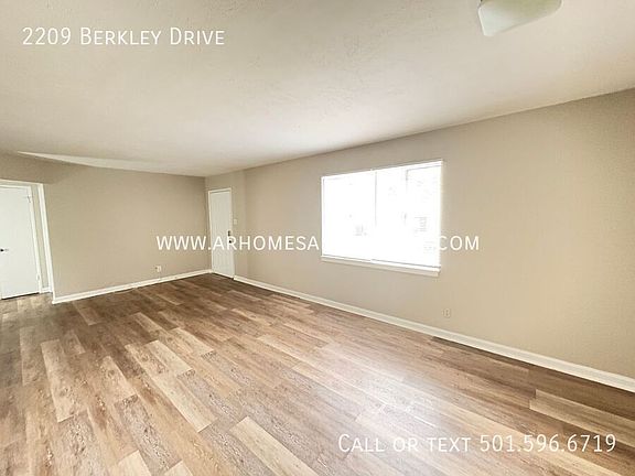 2nd image of 2209 N Berkley Dr
