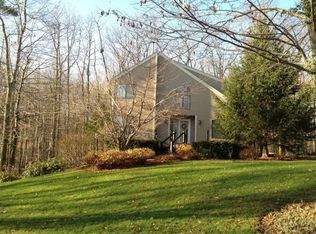 30 Hunter Dr, Derry, NH 03038