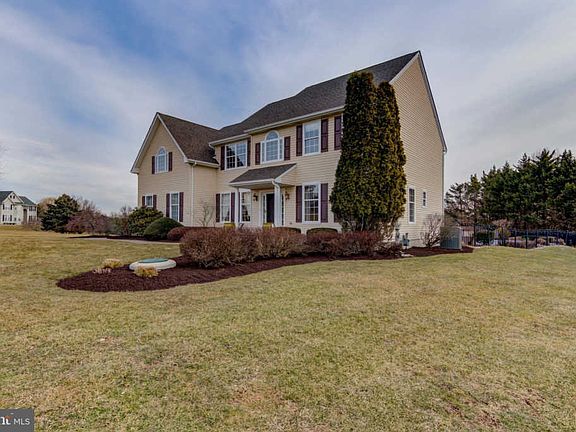 4th image of 20 Letchworth Ln