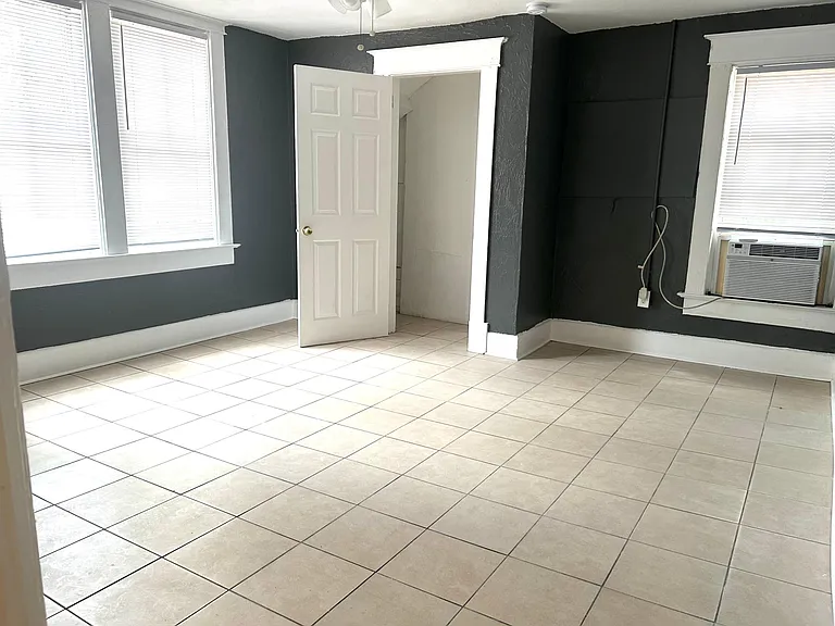 931 Newton Ave S #2 — Photo 5