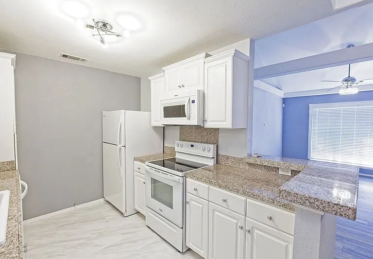 10590 High Hollows Dr #284 — Photo 24