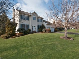 18 Heron Dr, Washington Township, NJ