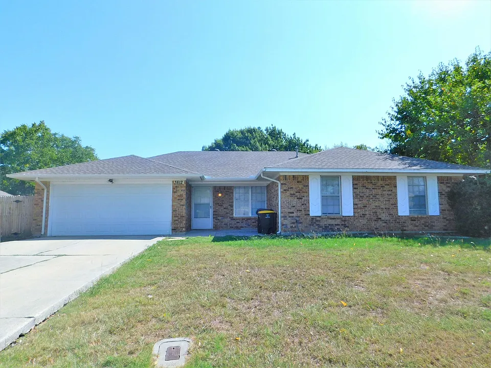 3812 Yellowstone Pl