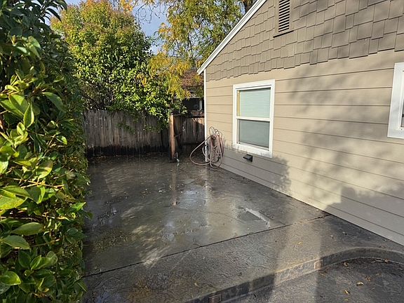 Left side of courtyard