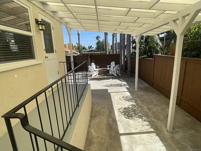 2119 Missouri St — Photo 25