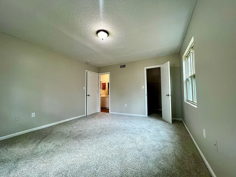 905 Brett Dr #E — Photo 13