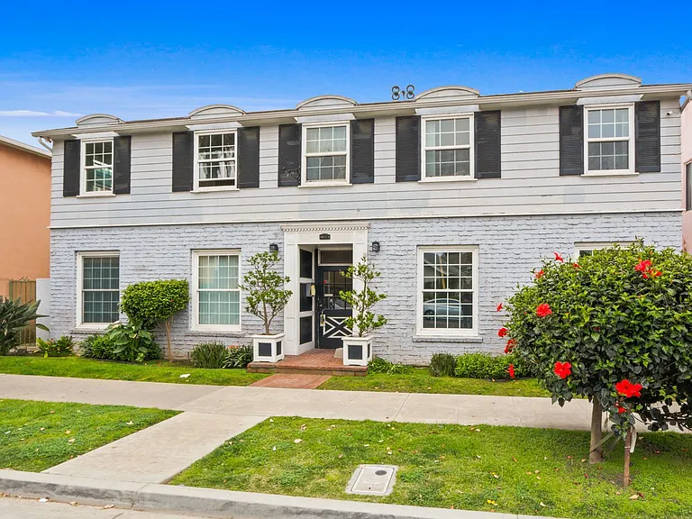 Newly Renovated Apartments In Prime Alamitos Beach — Photo 6