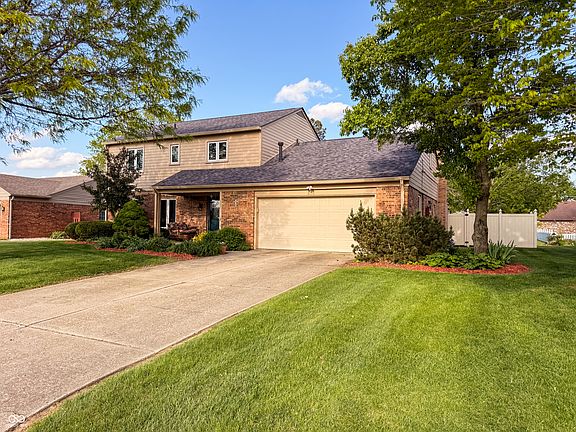 3rd image of 816 Westgate Dr