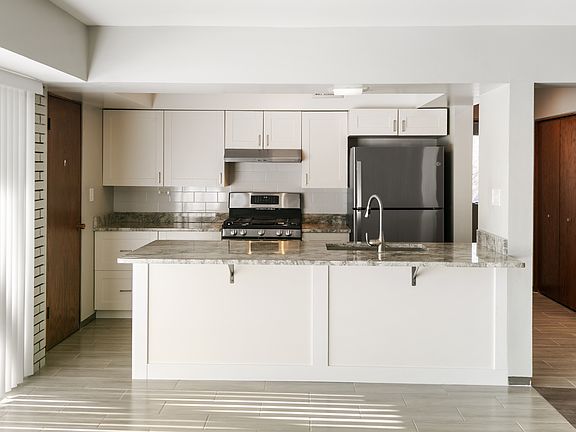 5th image of 318 Walker Ave APT 4
