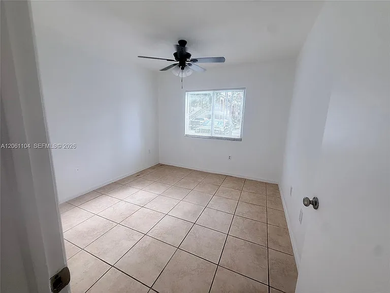 995 NE 34th Ave #101 — Photo 10