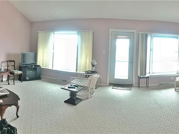 3rd image of 1 Main St APT 15