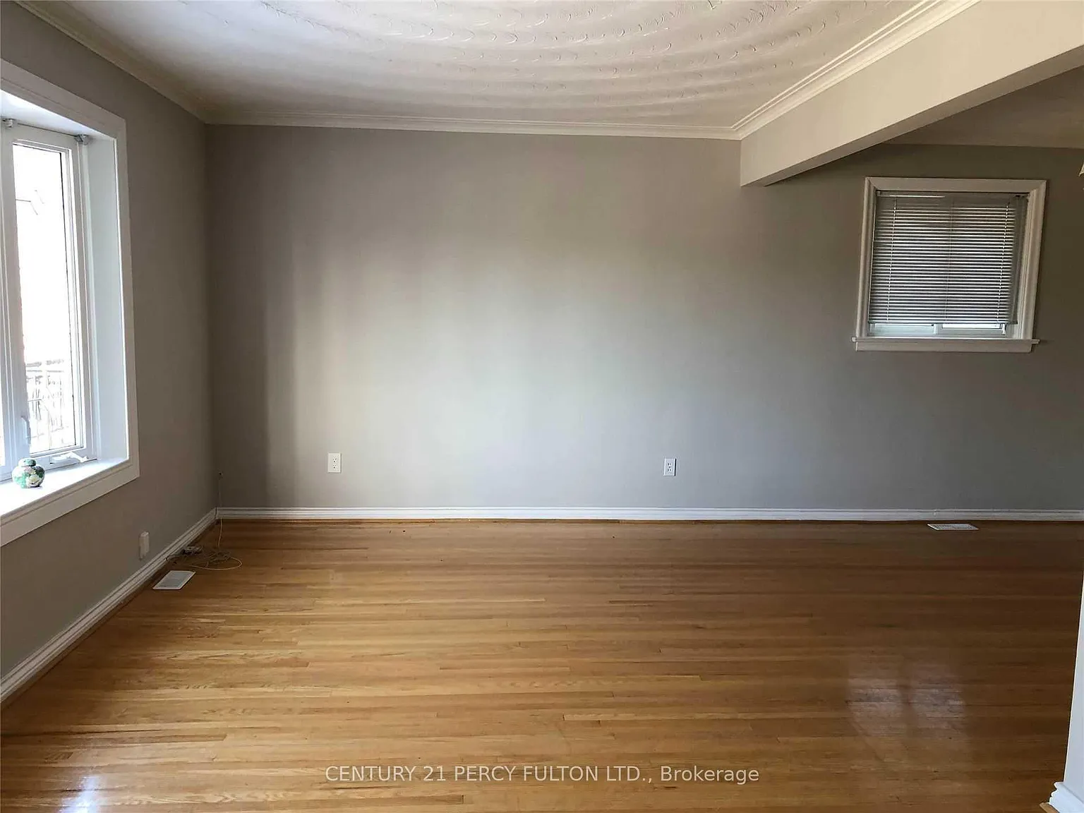 3 bed, $2,500 — Photo 2