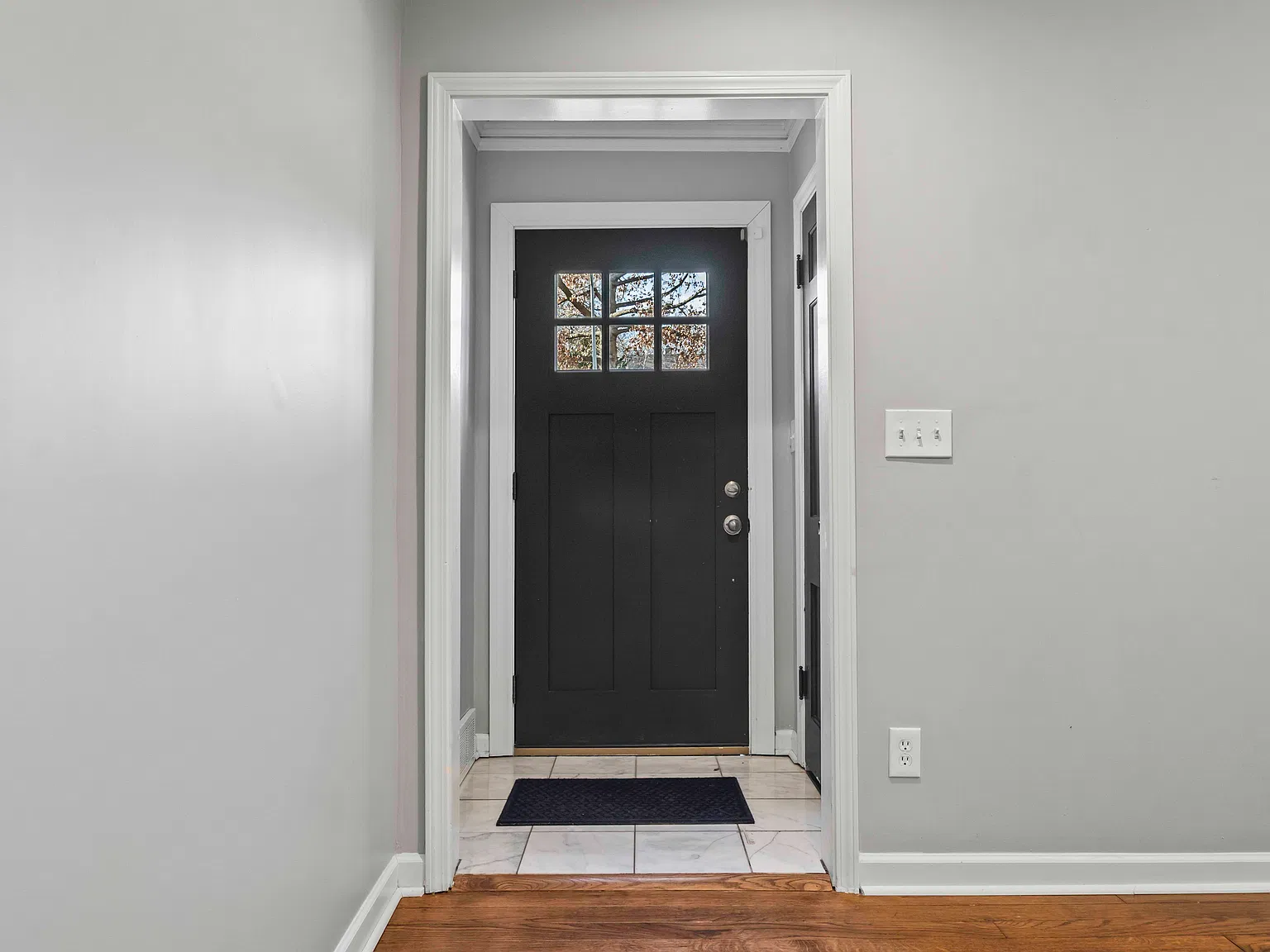 6433 Charlotte St — Photo 4