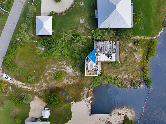 3rd image of 30960 Bay Shore Dr