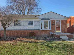 29207 Hughes St, Saint Clair Shores, MI 48081