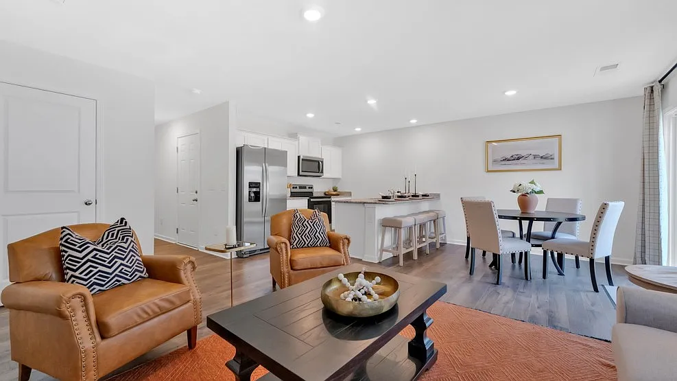 3 bed, 2.5 bath, 1381 sqft, $1,900 — Photo 2