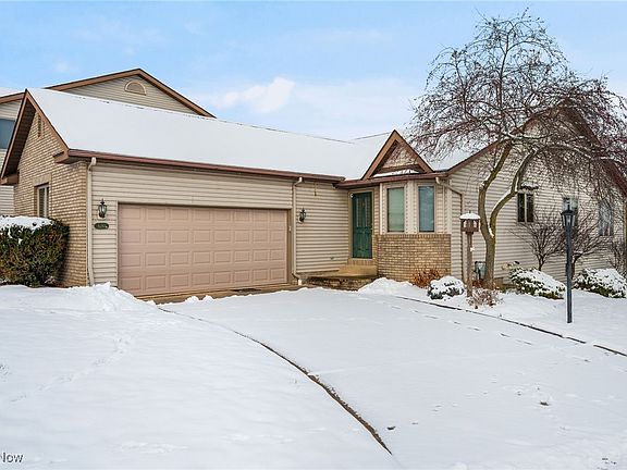 2nd image of 6261 Hollow Ln