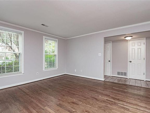 5th image of 4009 Bush Lake Pl