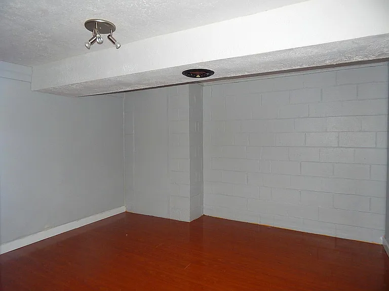 Large bonus room #1