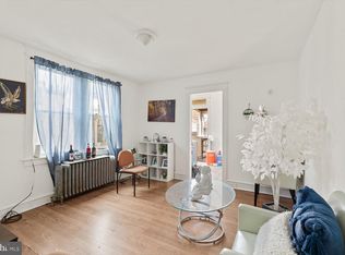 1041 Buttonwood St, Reading, PA 19604