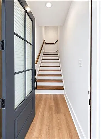 3 bed, 2.0 bath, 1313 sqft, $2,000 — Photo 3
