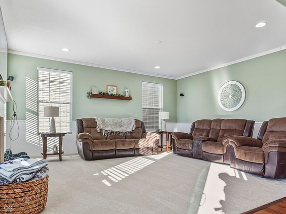 4th image of 2041 Creek Bank Dr