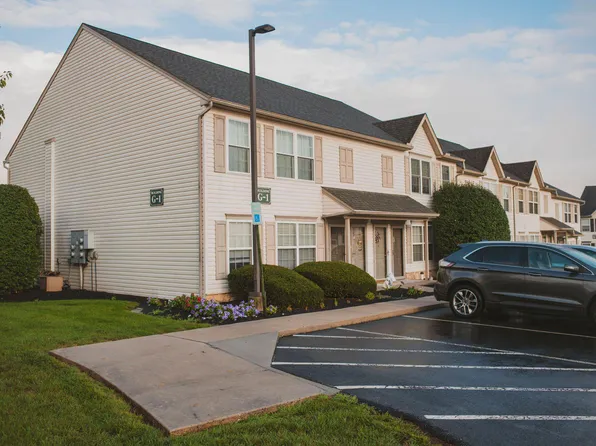 460 Buttonwood Ln #460A, York, PA 17406
