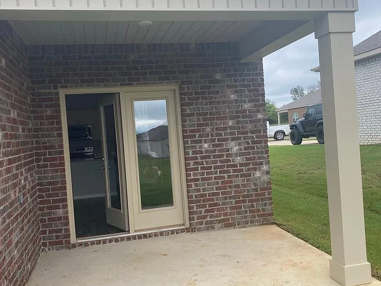 121 Rolling Green Dr — Photo 18