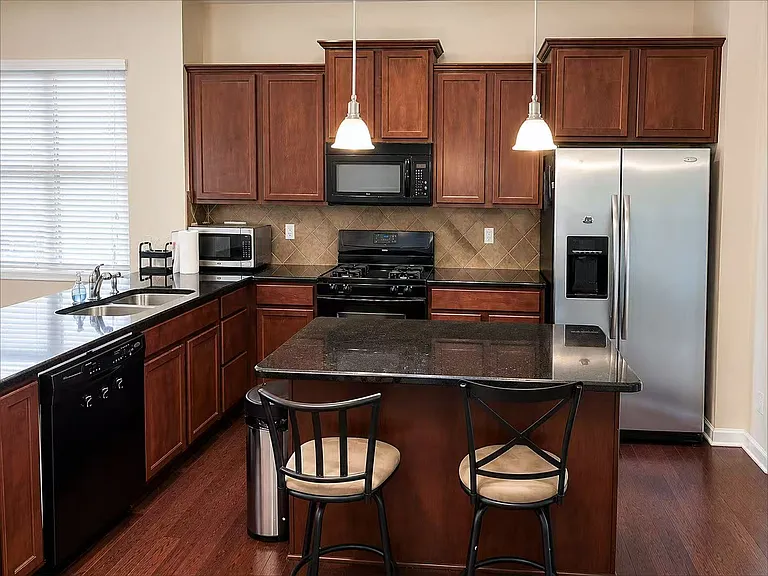 214 Mount Evans Dr — Photo 6
