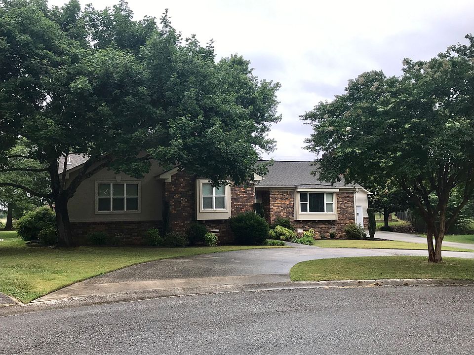 Front left from Catoma Drive