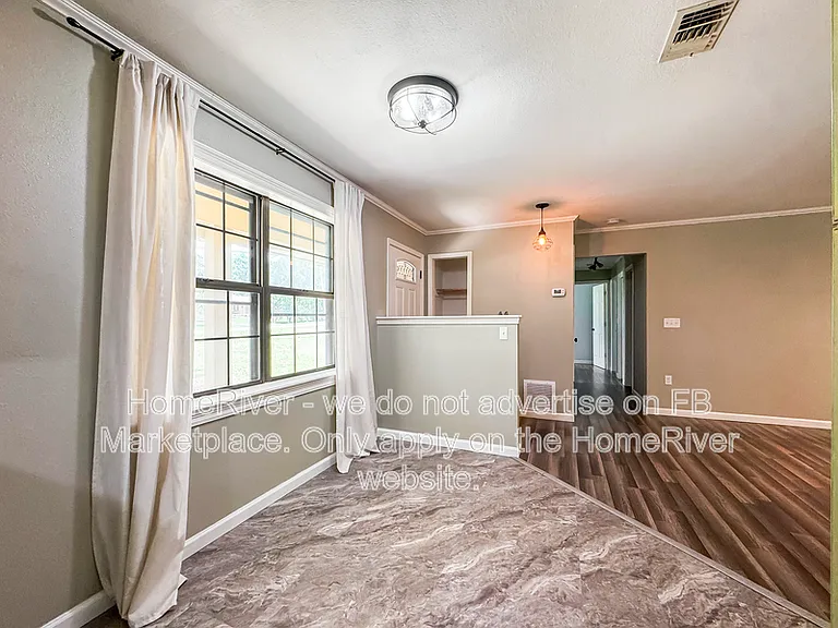 1229 W Ten Mile Rd — Photo 9