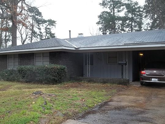 2nd image of 3033 Hoyte Dr