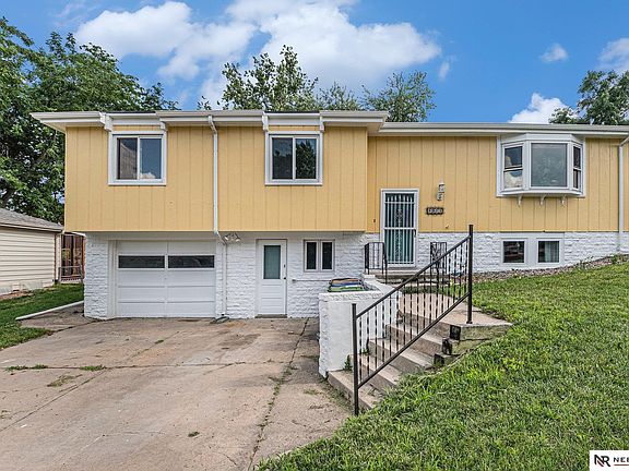 2nd image of 3211 Golden Blvd