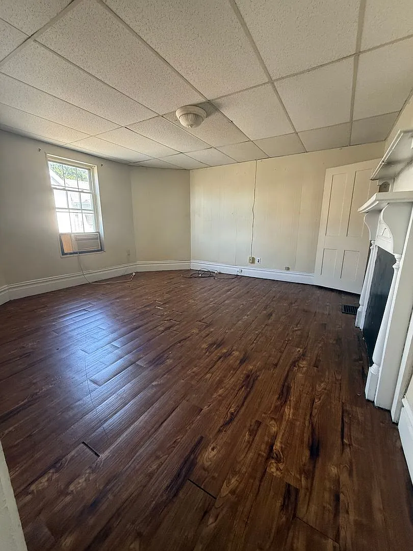 382 Forest Avenue — Photo 3