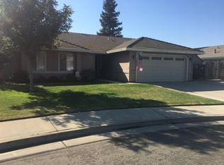 8556 N Peacock Way, Hilmar, CA 95324