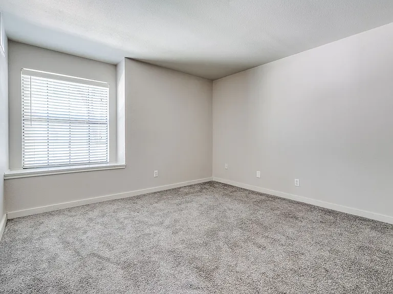 3901 Travis St #107 — Photo 10