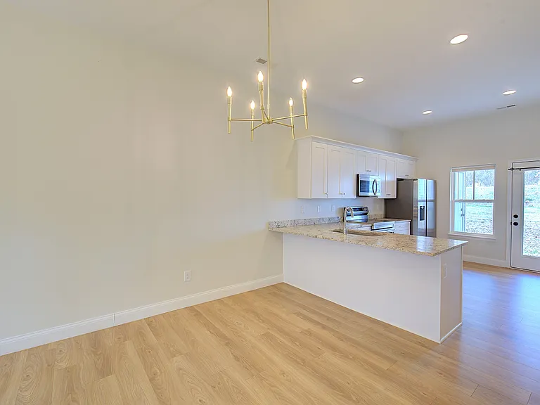 124 Kennedy Rd #A — Photo 5