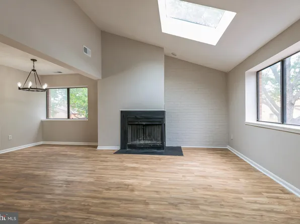 3435 Summit Ct NE #3435, Washington, DC 20018