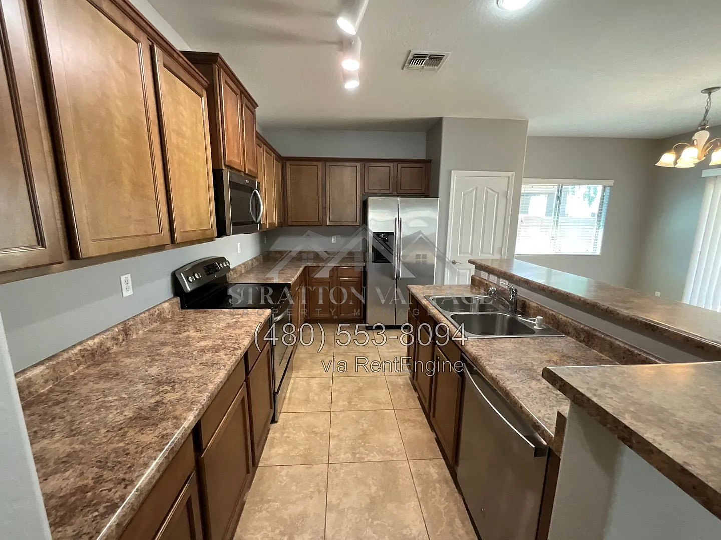 4 bed, 2.0 bath, 1656 sqft, $1,995 — Photo 4
