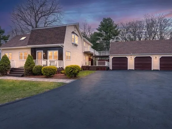 17 Weaver St, Wareham, MA 02571